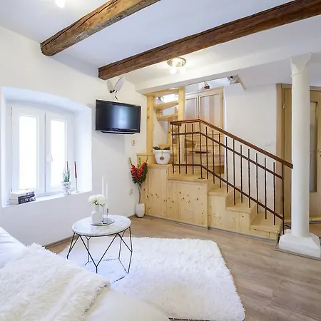 Storelli Apartmán