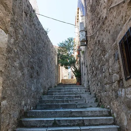 Apartman Storelli *